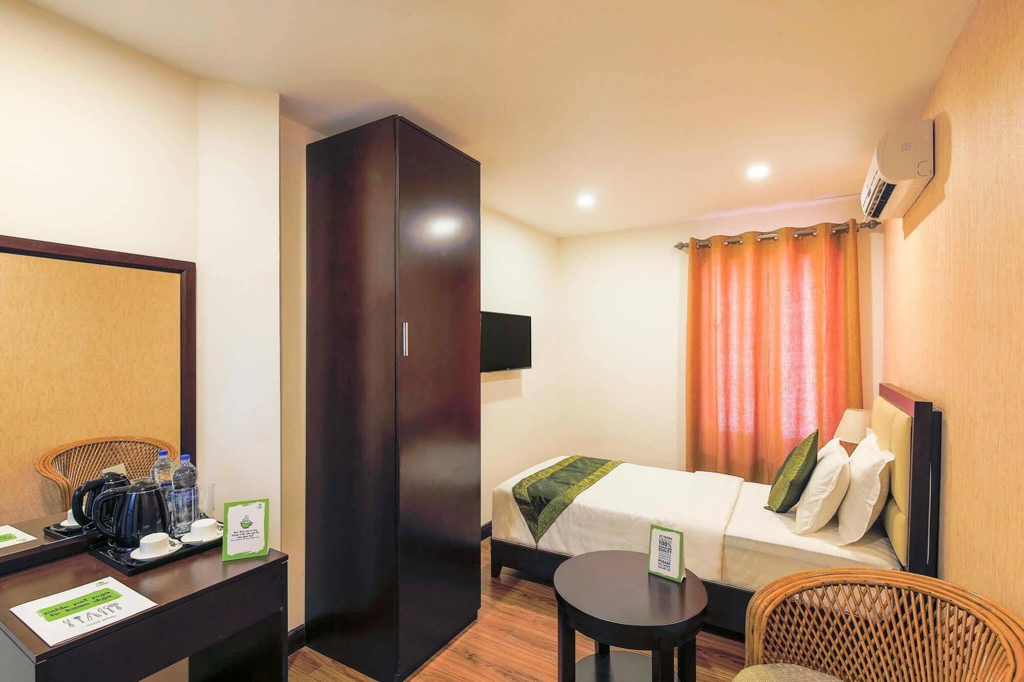 Treebo Trend Adrak Hotel Thiruvananthapuram Eksteriør billede